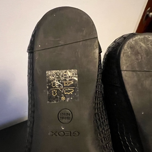 SOLD Geox respira loafers - Picture 3 of 3